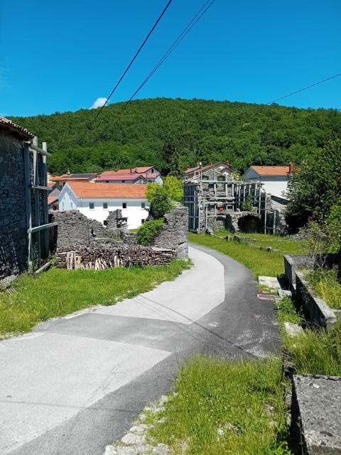 Reportaža iz Lipe, mjesta gdje je u Drugom svjetskom ratu ubijeno i živo spaljeno 269 mještana